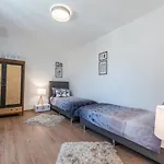 Artiana Villa